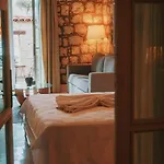 Cadde75 Alaçatı Oda ve Kahvaltı Çeşme