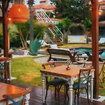 Oda ve Kahvaltı Cadde75 Alaçatı *