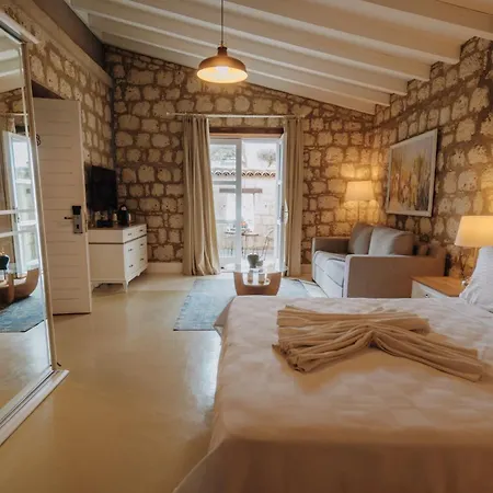 Cadde75 Alaçatı Oda ve Kahvaltı Çeşme